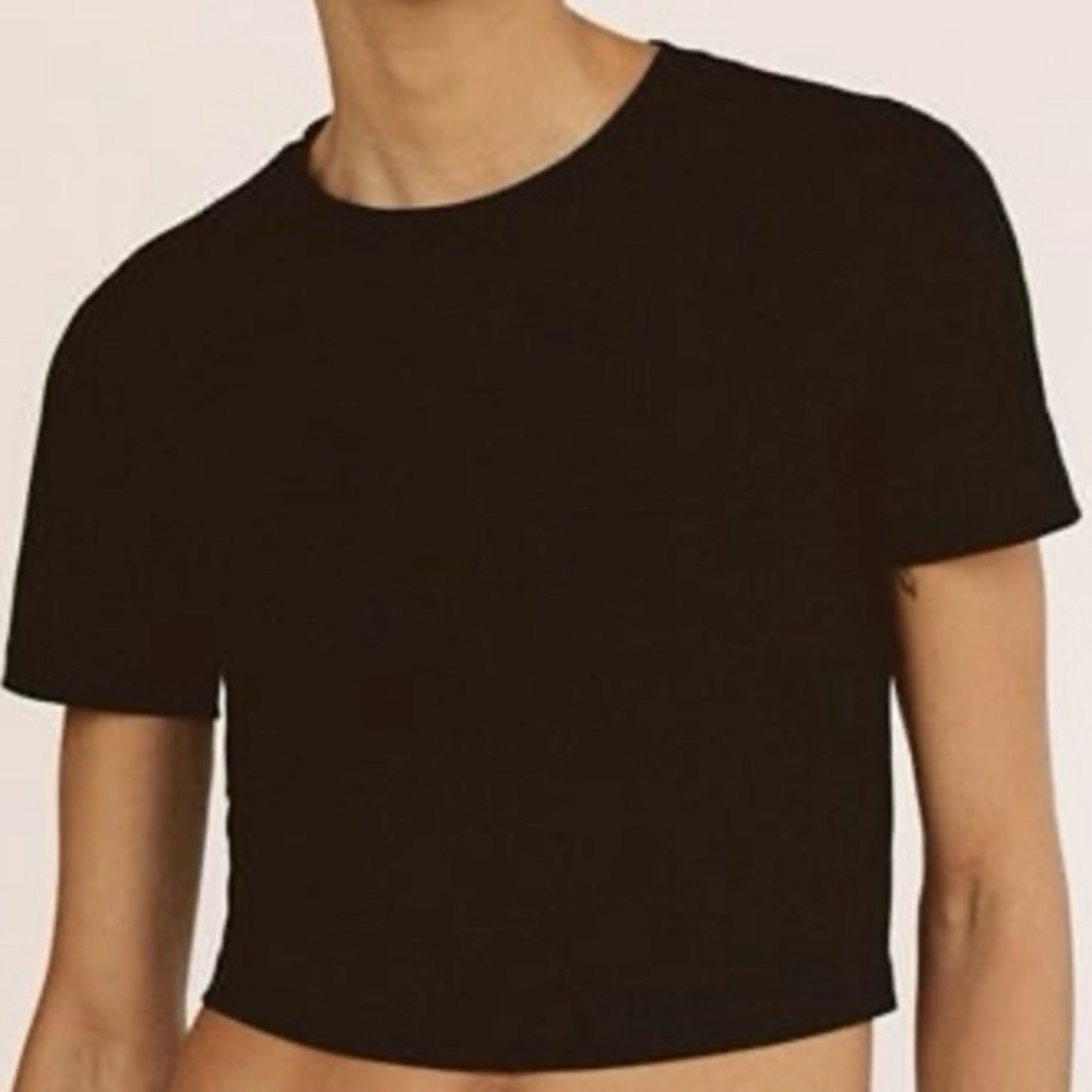 Zara black cropped stretch tshirt S